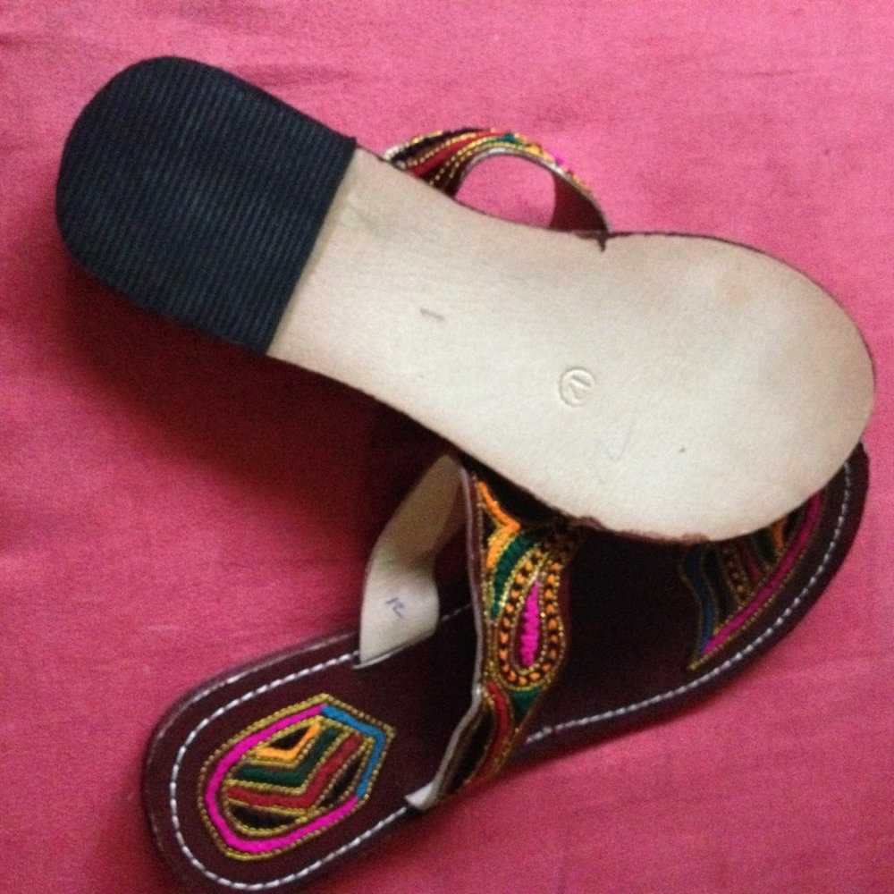 Split Toe Embroidered Beach Sandal - image 4